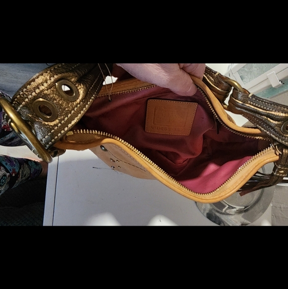 COACH VINTAGE Y2K Stylish Tan Studded VACHETTA LEATHER Shoulder Bag GUC - Picture 5 of 12